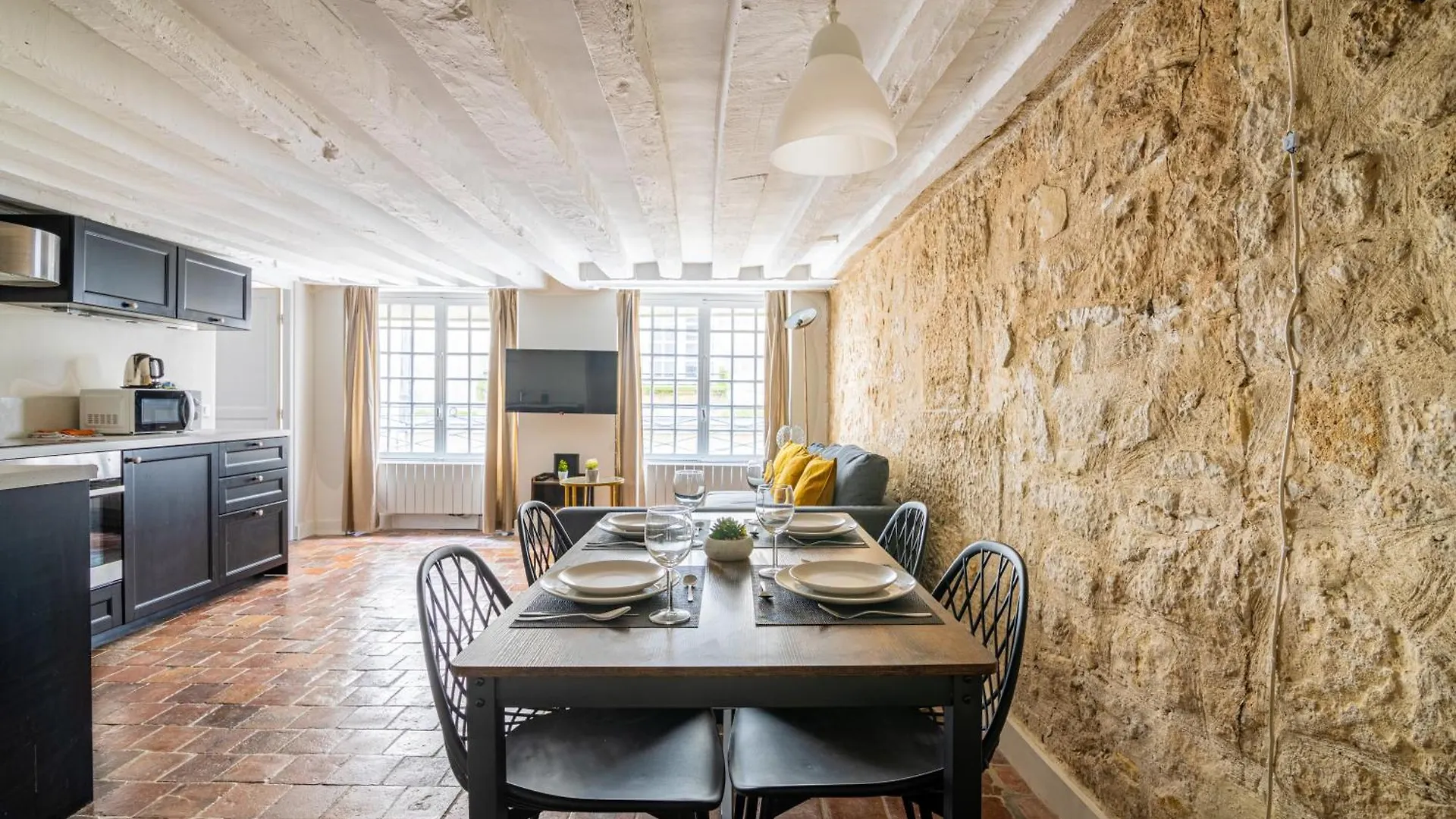 Appartement Au Coeur De Ile Saint-louis Free Netflix Parijs